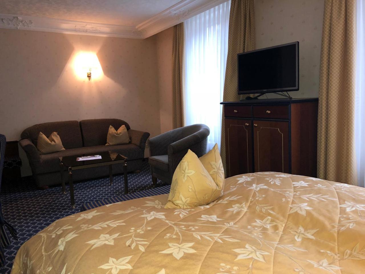 Mokni'S Palais Hotel & Spa Бад Вилдбад Екстериор снимка